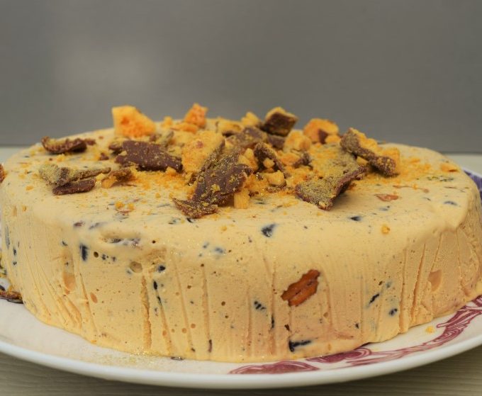 Loaded-caramel-ice-cream-cake-recipe-lucyloves-foodblog