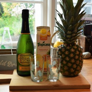 Pineapple-mimosa-recipe-lucyloves-foodblog