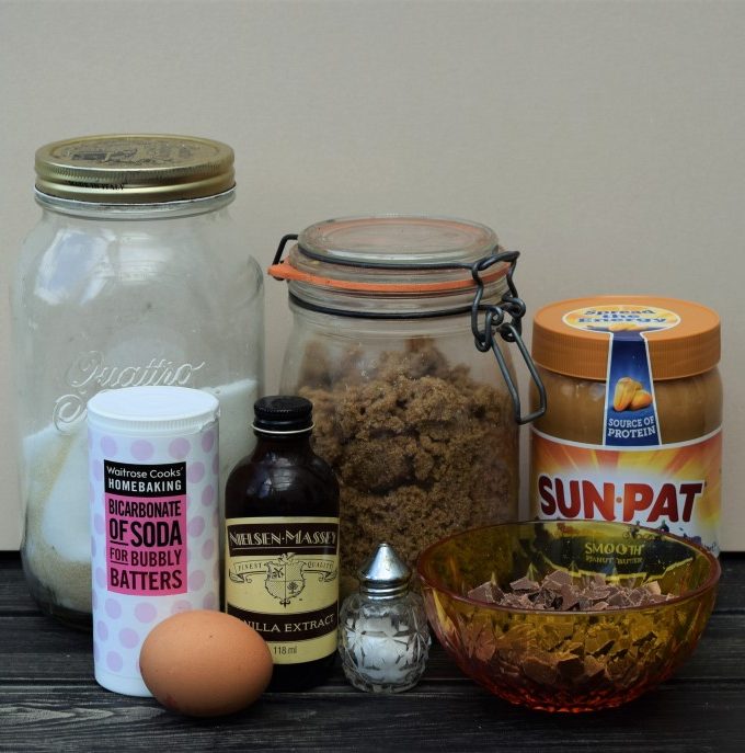 Peanut-butter-chocolate-chip-cookies-recipe-lucyloves-foodblog