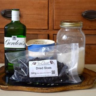 Sloe-gin-recipe-lucyloves-foodblog