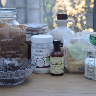 Chocolate-granola-recipe-lucyloves-foodblog