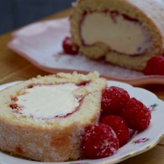 Arctic-roll-recipe-lucyloves-foodblog