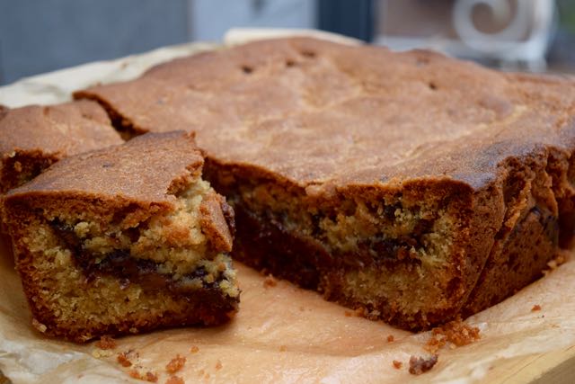 Nutella-chocolate-chip-slice-recipe-lucyloves-foodblog