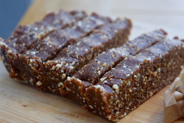 Homemade-cherry-bakewell-nakd-bars-recipe-lucyloves-foodblog