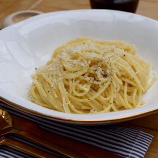 Spaghetti-cacio-e-pepe-recipe-lucyloves-foodblog