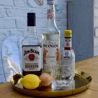 Classic-whiskey-sour-recipe-lucyloves-foodblog
