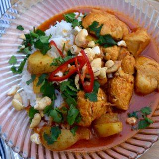 Chicken-cashew-massaman-curry-recipe-lucyloves-foodblog