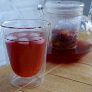 Hibiscus-calendula-tea-recipe-lucyloves-foodblog