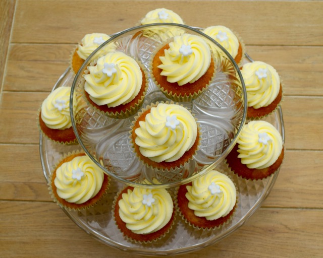 Lemon-elderflower-cupcakes-recipe-lucyloves-foodblog