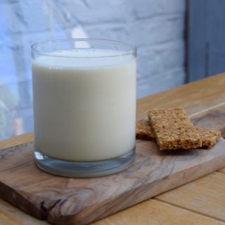 Fresh-lemon-smoothie-recipe-lucyloves-foodblog
