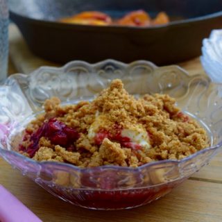 Peach-raspberry-biscuit-crumble-recipe-lucyloves-foodblog