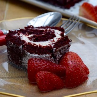 Red-velvet-roulade-recipe-lucyloves-foodblog