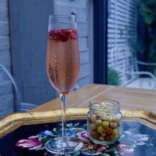 Raspberry-bellini-recipe-lucyloves-foodblog
