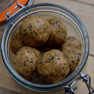 Peanut-butter-chia-seed-balls-recipe-lucyloves-foodblog