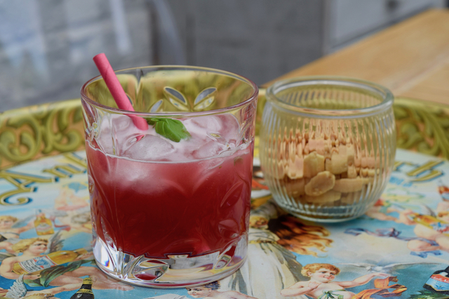 Bramble-basil-sling-recipe-lucyloves-foodblog