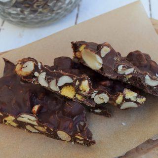 Chocolate-peanut-crunchie-slab-lucyloves-foodblog