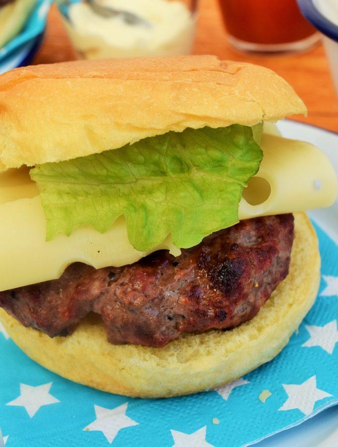 Easy-bacon-burgers-lucyloves-foodblog