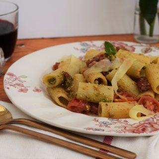 Pistachio-mint-pesto-pasta-lucyloves-foodblog
