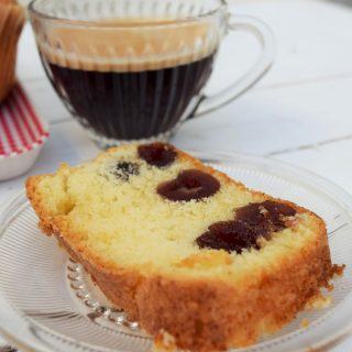 Cherry-cake-lucyloves-foodblog