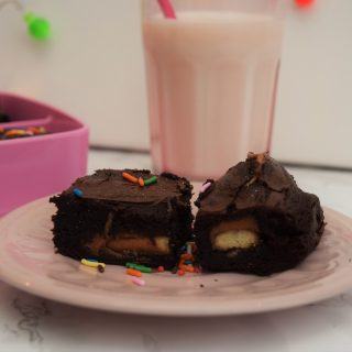 Chocolate-stuffed-brownies-lucyloves-foodblog